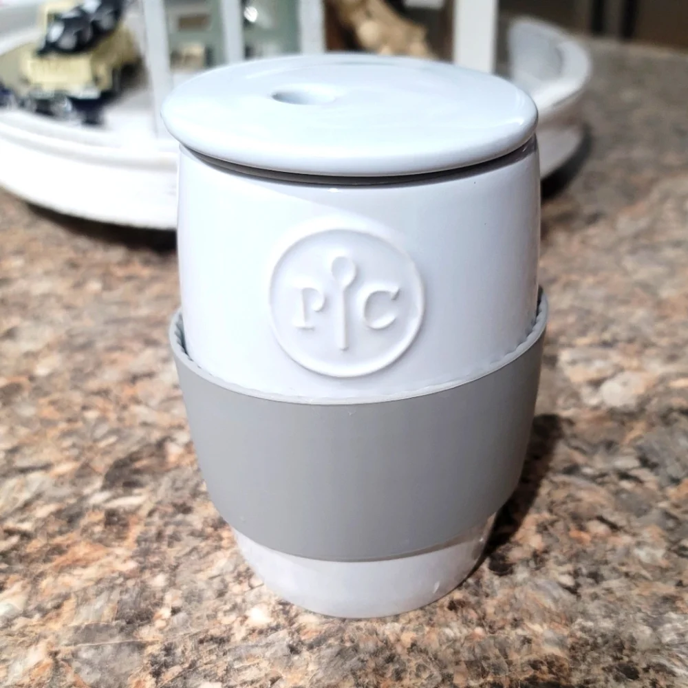 Pampered Chef Ceramic Microwave Egg Cooker With Lid & Silicone Sleeve